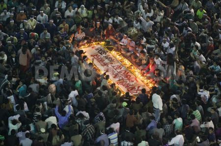 1361549487-protest-starts-again-at-shahbagdhaka-bangladesh_1819100